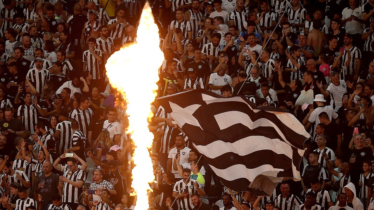 Football Acca Tips Back the favourites in this 13/8 Premier League treble